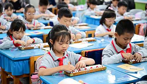 澄江凤山小学“珠普融合”教学成果亮眼.jpg